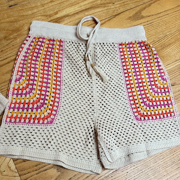 NWT House of Harlow 1960 2Piece Set Crochet Button Top & Shorts Size M boho - Picture 3 of 7